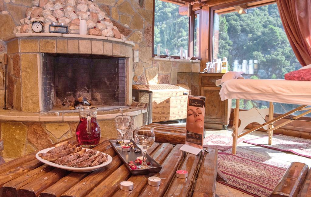 Oneiro Resort 카토 차클로로우 외부 사진
