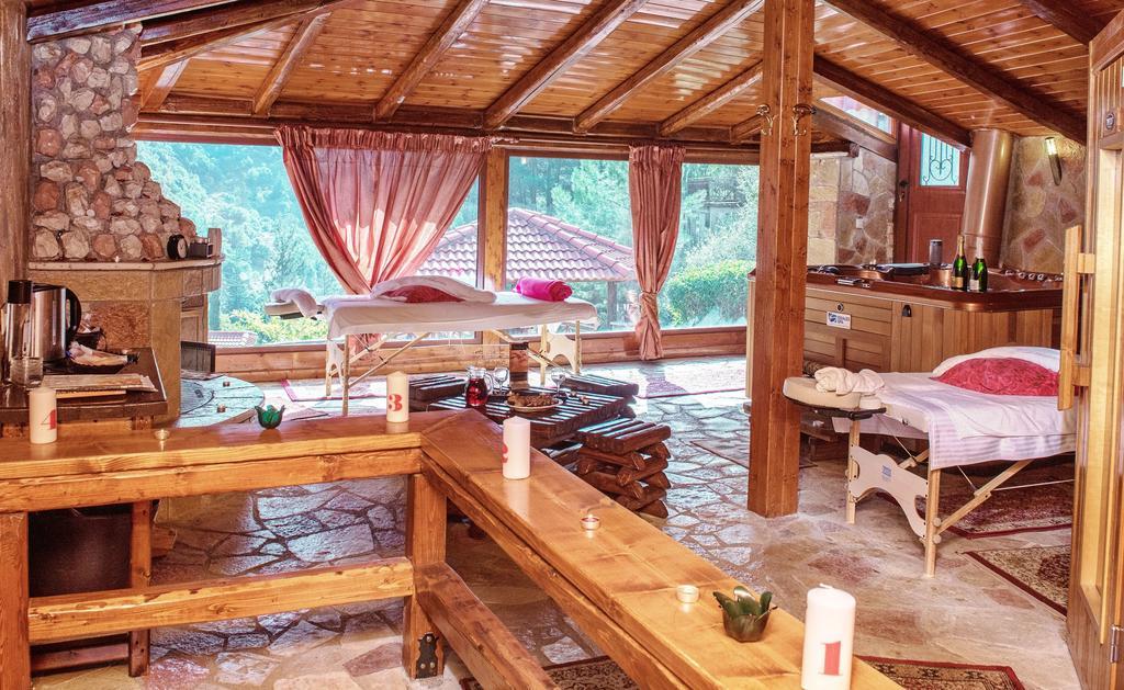 Oneiro Resort 카토 차클로로우 외부 사진