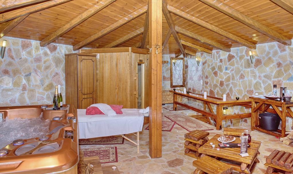 Oneiro Resort 카토 차클로로우 외부 사진